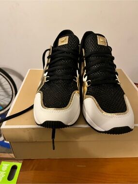 Michael Kors Black & Pale Gold Trainer Box